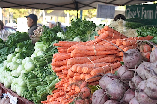 43300165-farmers_market_stand_2