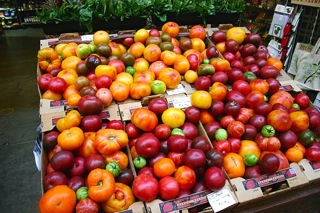 farmers_market_tomatoes